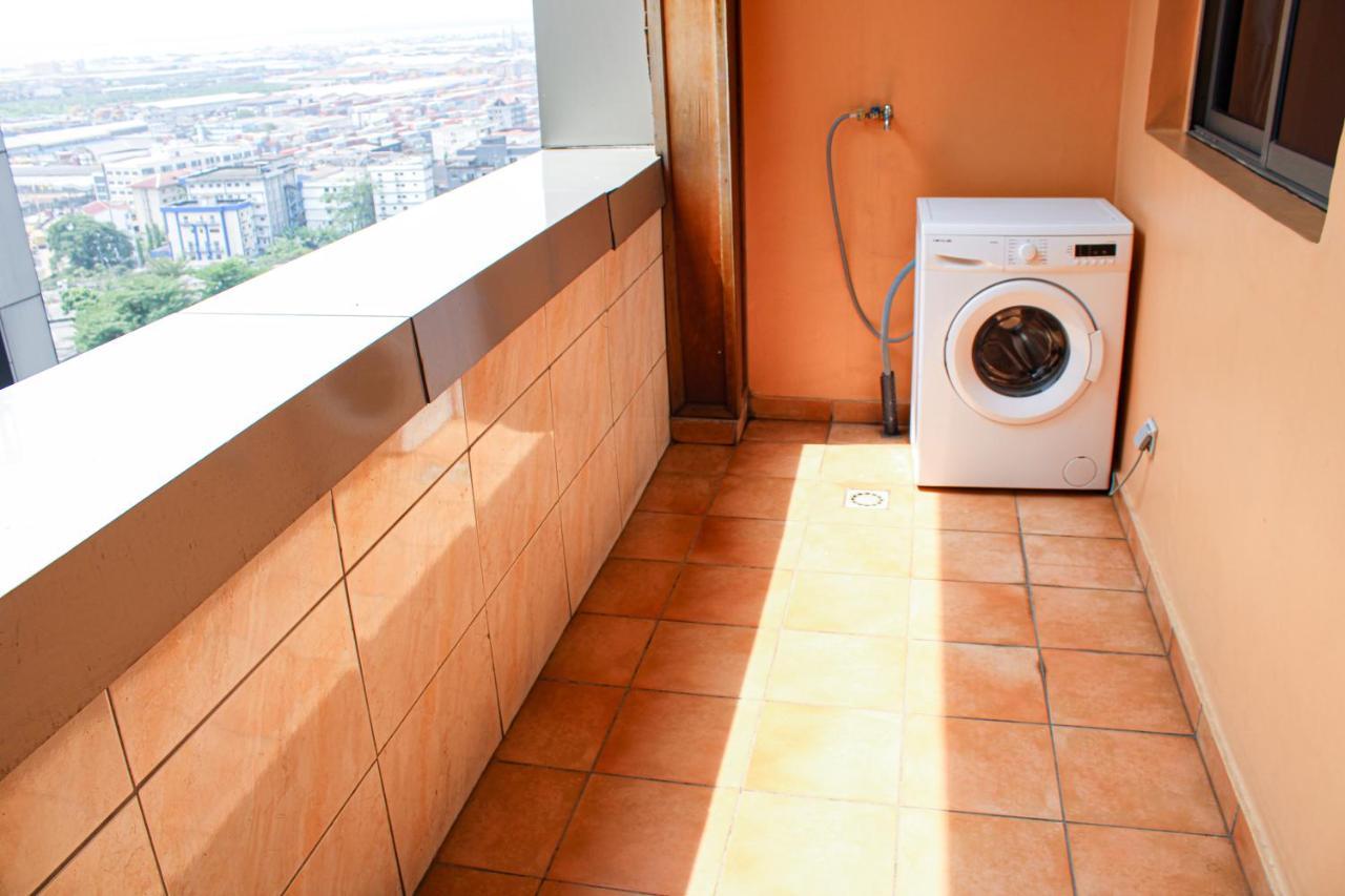 Residence Le Carat Bonapriso Douala Exteriör bild
