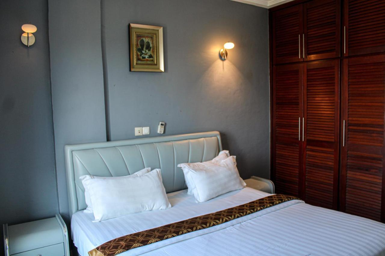 Residence Le Carat Bonapriso Douala Exteriör bild