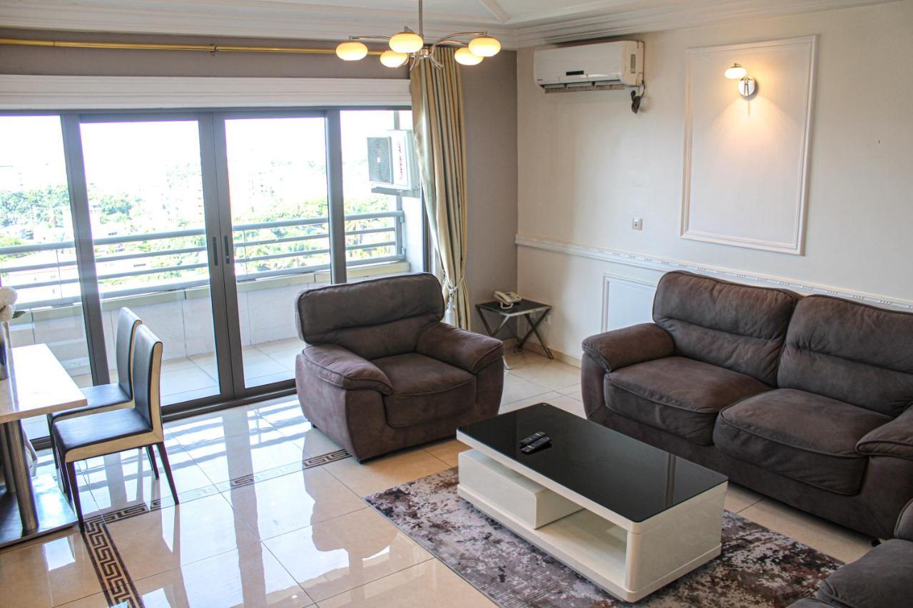 Residence Le Carat Bonapriso Douala Exteriör bild
