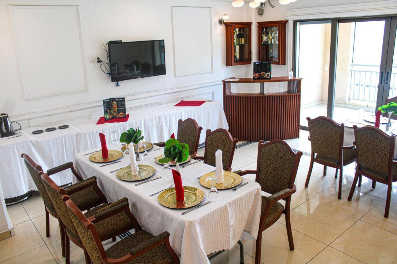 Residence Le Carat Bonapriso Douala Exteriör bild