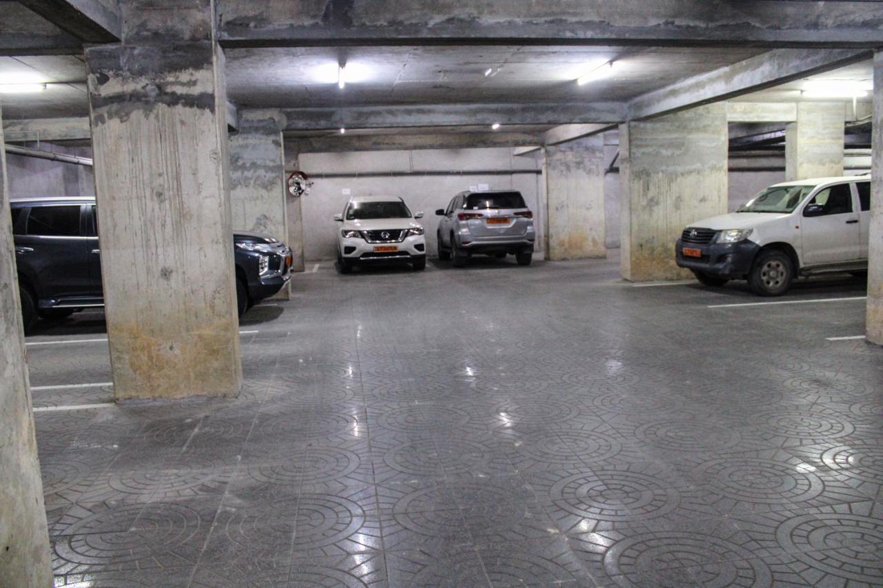 Residence Le Carat Bonapriso Douala Exteriör bild