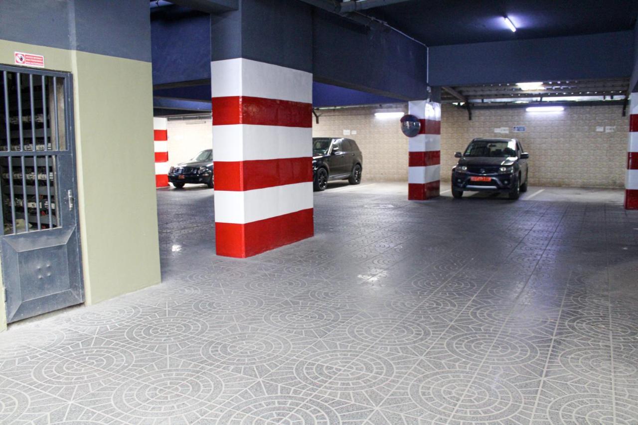 Residence Le Carat Bonapriso Douala Exteriör bild
