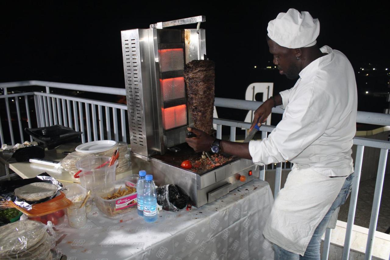 Residence Le Carat Bonapriso Douala Exteriör bild